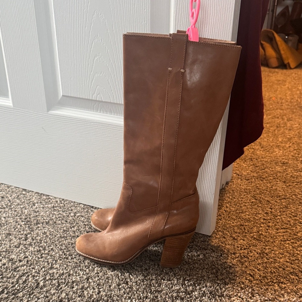 Lucky Brand Tan Heeled Boots